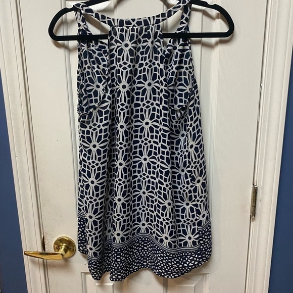 Tacera Womens Top Sz Medium Blue and white Geometric print Tank V neck - Picture 8 of 11
